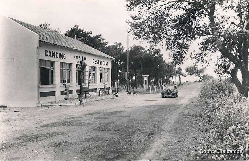 17 Port des Barques Le Casino.jpg